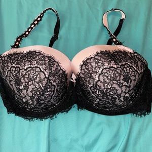 Black lace Victoria’s Secret Demi bra
